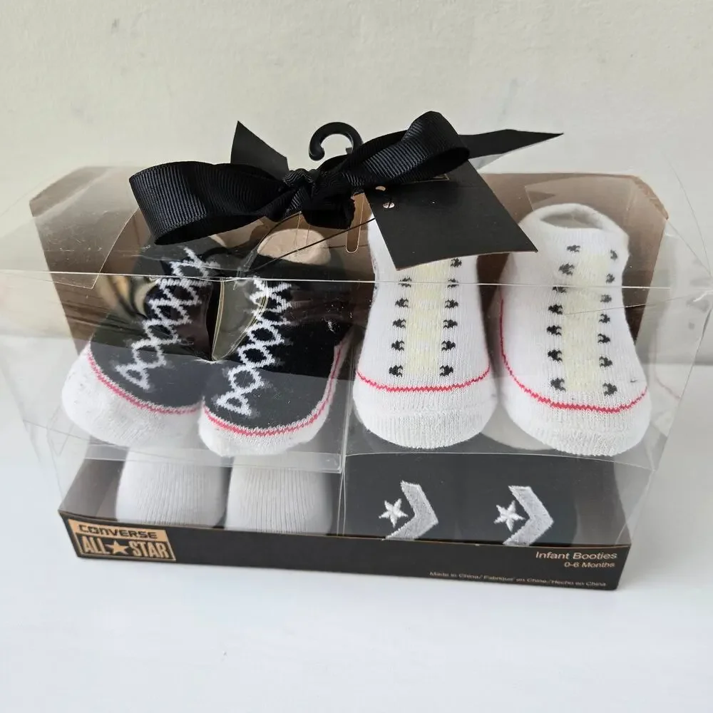 Converse All Star NEW 4-Pack Infant Booties Socks Size 0-6 Months NIB Gift Box